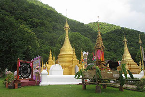 Wat Pha Bong Tai
