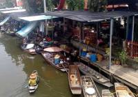 Bang Khu Wiang Floating Market