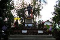Pho Khun Bang Klang Thao Monument
