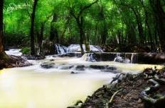 Si Khat Waterfall National Park
