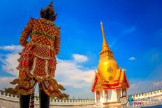 Wat Phrong Akat (Phra Archan Somchai)