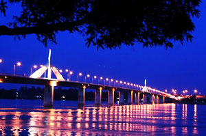 Nam Hueang Thai-Lao Friendship Bridge