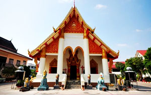Wat Si Mongkhon Tai