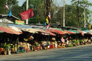 Mok Kluay Kai Market
