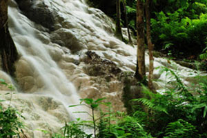 Mon Hin Lai Waterfall