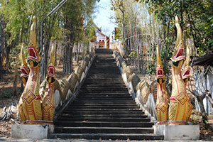 Wat Phrathat Doi Tham