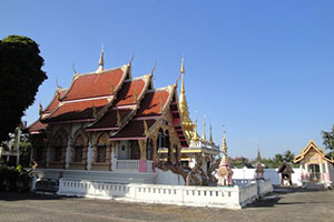 Wat Mae Cho