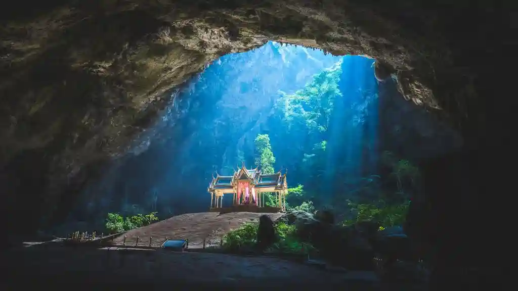 Phraya Nakhon Cave