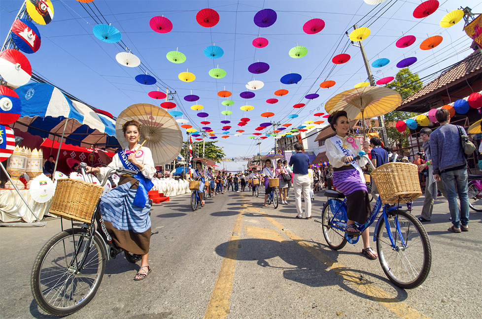 Bo Sang Umbrella and San Kamphaeng Handicrafts Festival