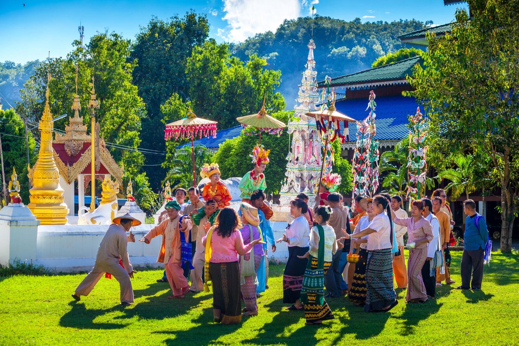 Poi Luang Festival